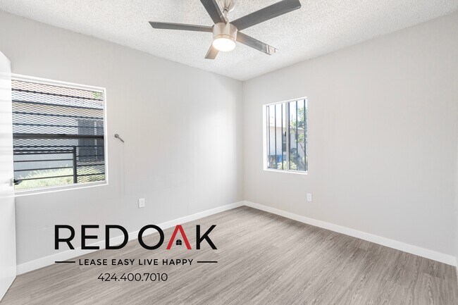 Photo - 1182 E 52nd St Unit 1184 1/2