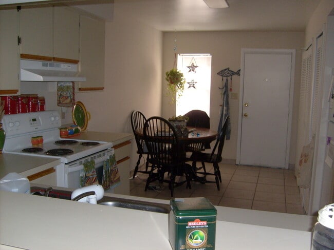 Photo - All Tile Patio Home, Minutes Away From UCF, Technology Park, & the E/W Expressway