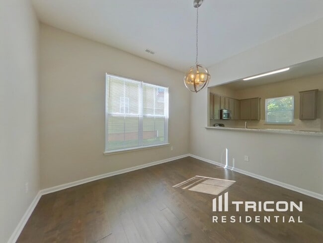 Photo - 139 Kensington St