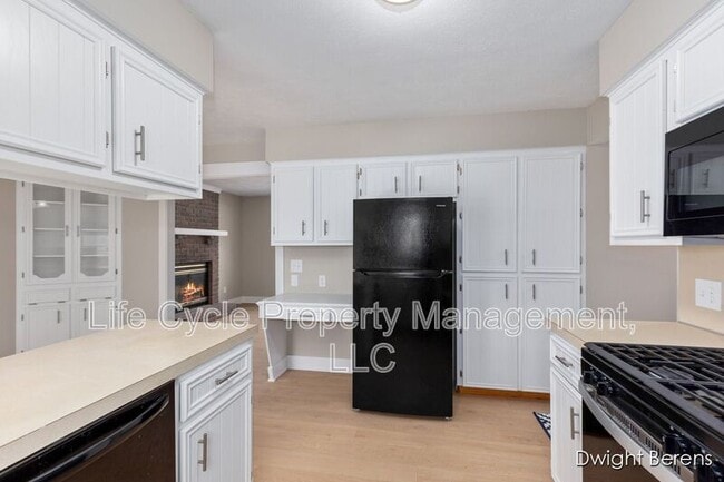 Photo - 7331 48th Ave