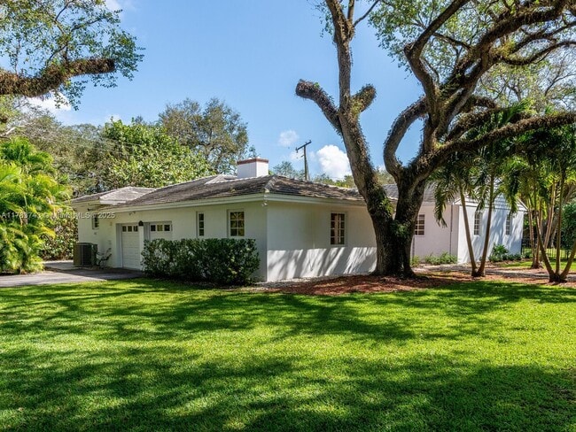 Photo - 4701 Santa Maria St