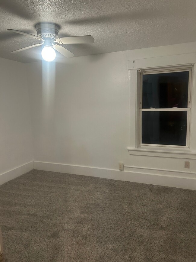 Photo - 1463 Sheridan Ave NE