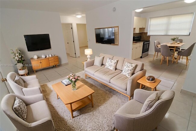 Photo - 1828 NW 19th St Unit 3