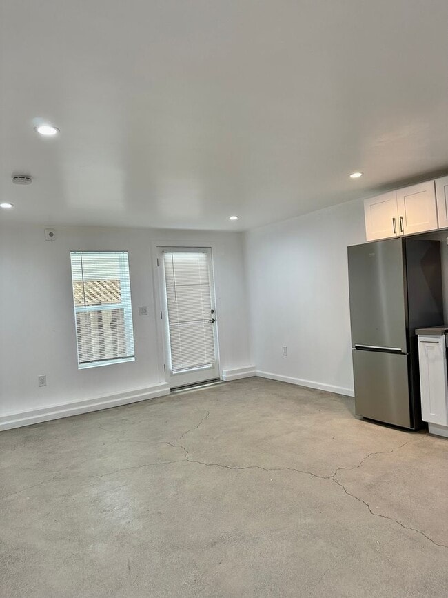 Photo - 3201 Beaumont Ave.