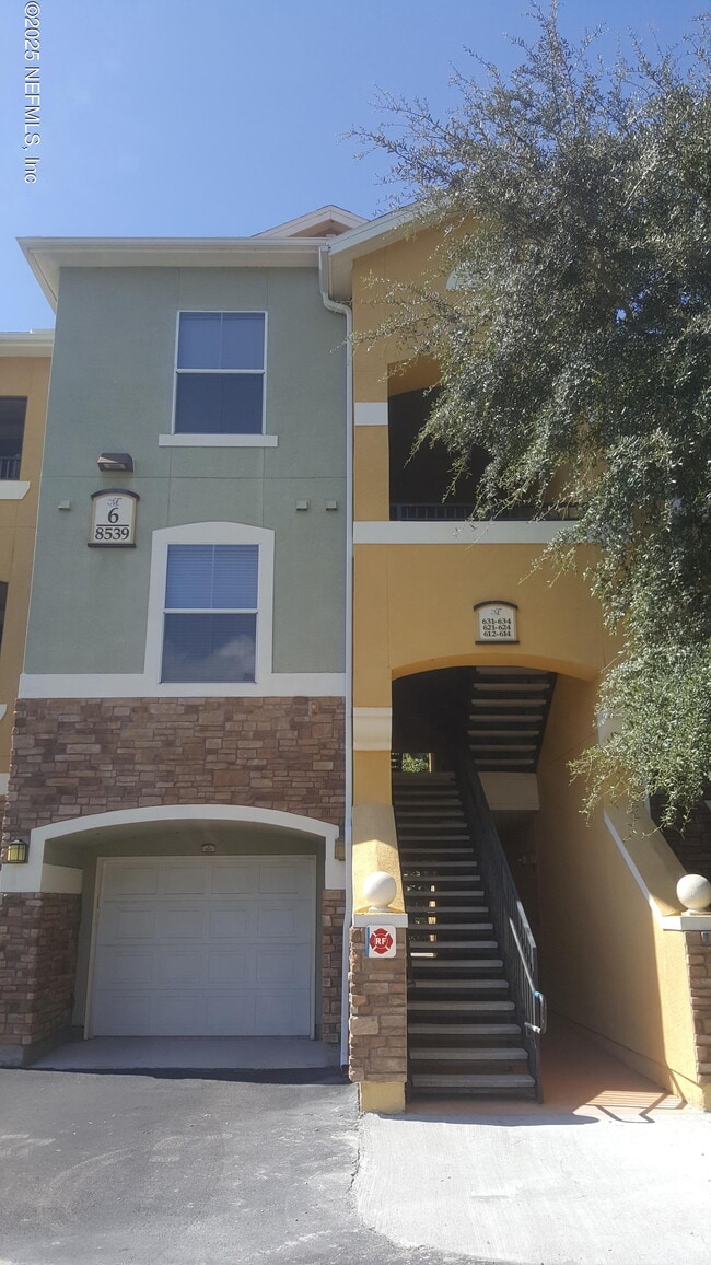 Building Photo - 5617 Bowden Rd Unit 622