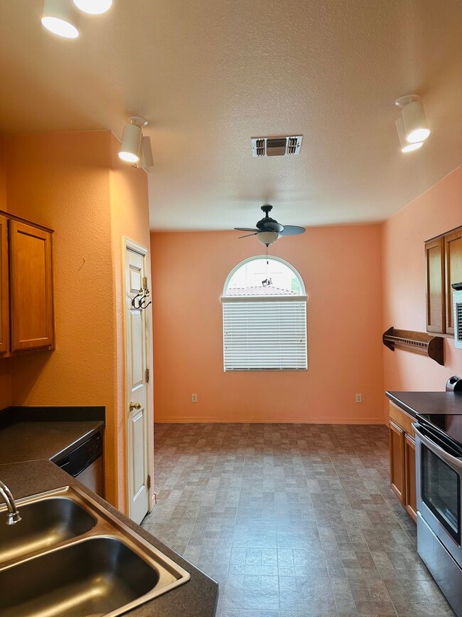 Photo - Rancho Sahuarita Home - Lovely 2 Bedroom Plus Den -AVAILABLE JAN 3rd!