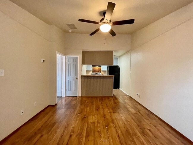 Photo - 4803 Hamilton Wolfe Rd