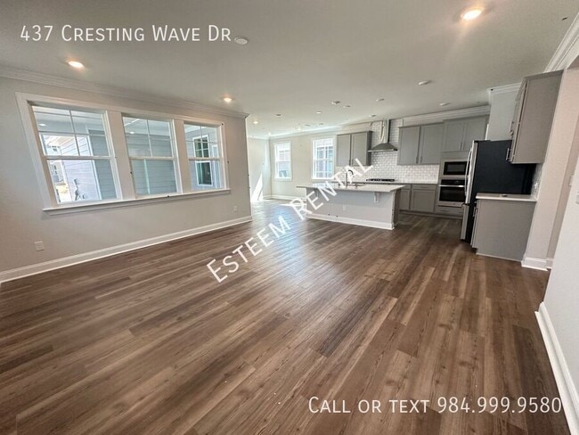 Photo - 437 Cresting Wave Dr