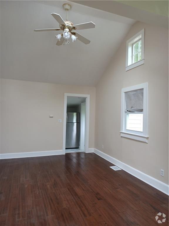 Building Photo - 129 Thiells Rd Rental