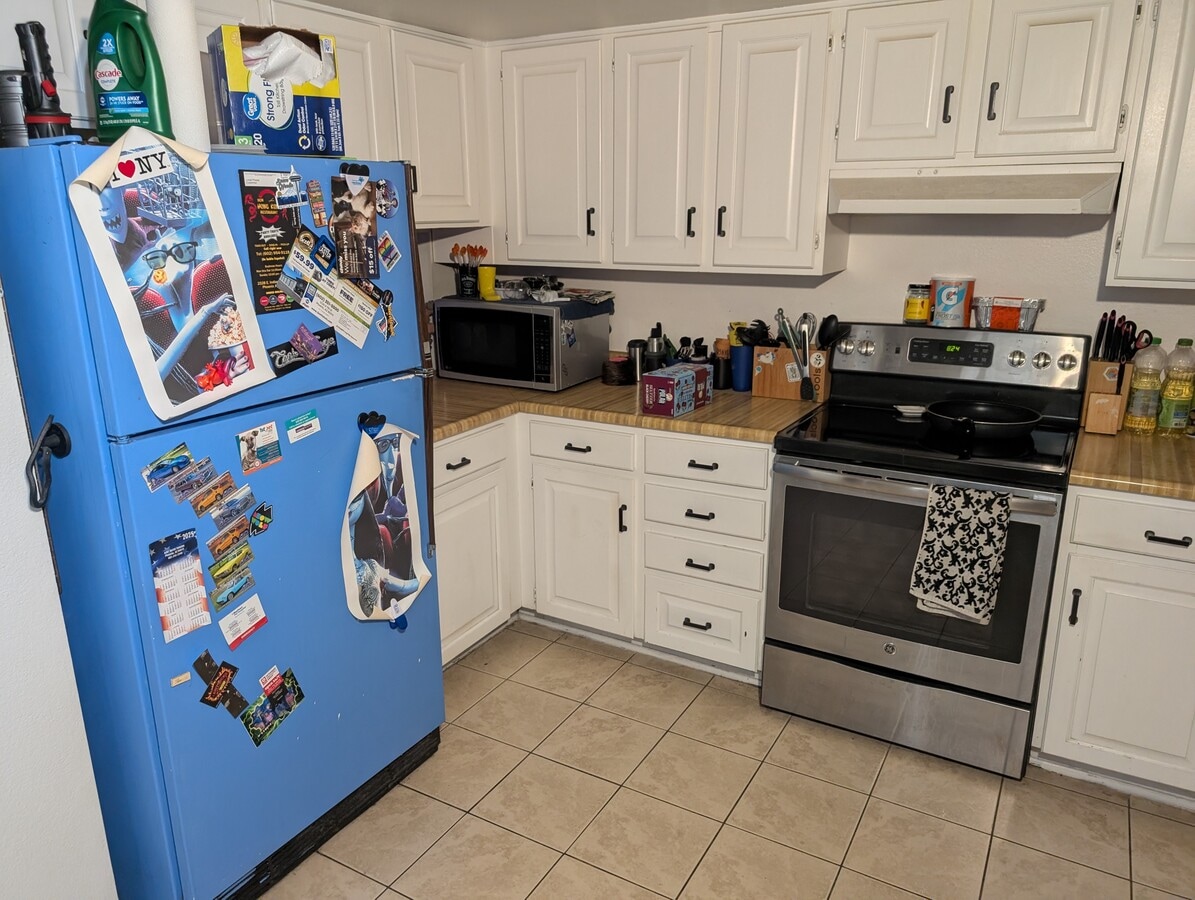 Photo - 832 E Fern Dr N Rental