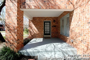 Photo - 131 E Ridgewood Ct