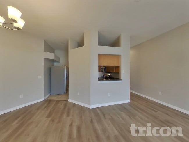 4513 Tina Ln