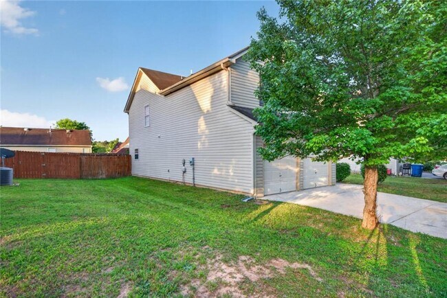 Photo - 6120 Hemperly Rd