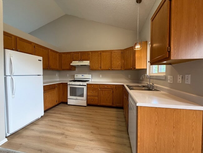 Photo - Beautiful Four Bedroom Home with Finished Basement in Spring Creek Meadows!