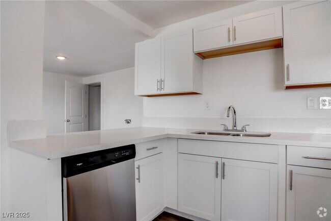 Building Photo - 501 National St Rental
