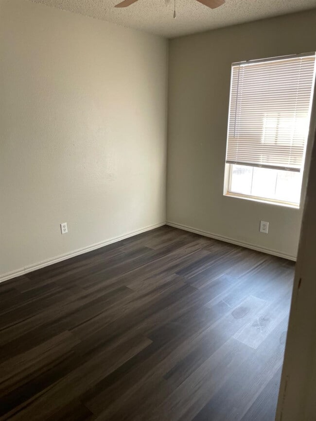 Photo - 1508 82nd St