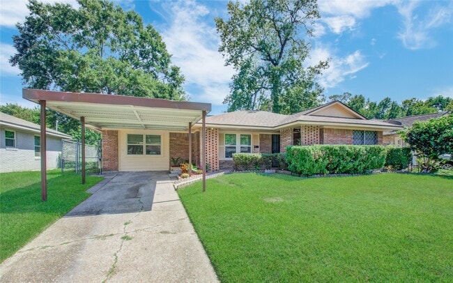 Photo - 10226 Envoy St