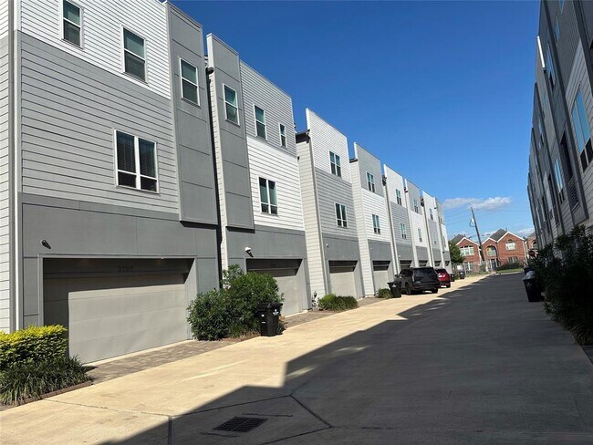 Photo - 2715 Eado Grove Ln