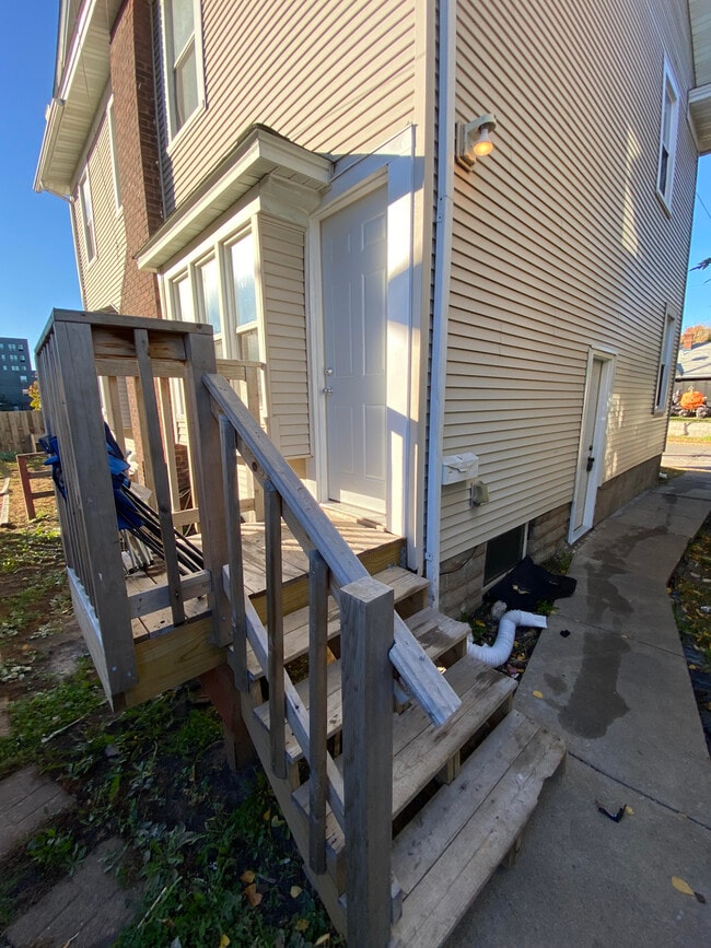 Building Photo - 2901 28th Ave S Unit #2