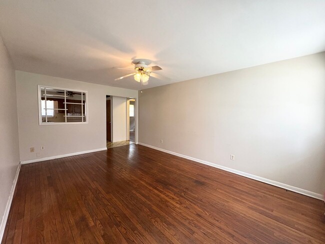 Photo - Charming 2 Bed, 1 Bath Home with Hardwood Floors