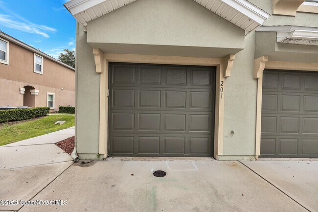 Photo - 4037 Meander Pl