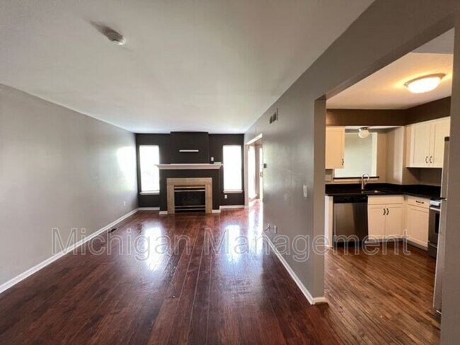 Photo - 4174 Hunters Cir E