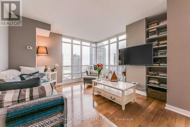 Photo - 397 Front St W Unit 3903