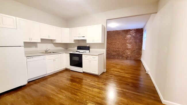 Photo - 25 Stearns Rd Unit 5