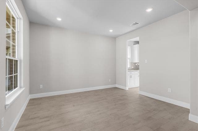 Photo - 401 Parrino pkwy