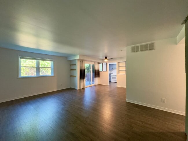 Photo - Charming and Spacious One Bedroom in Homeland Southway!