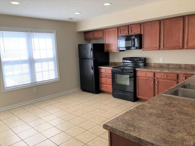 Building Photo - 607 Capstone Dr Rental