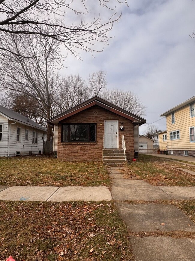 Photo - 2 Bedroom with Garage