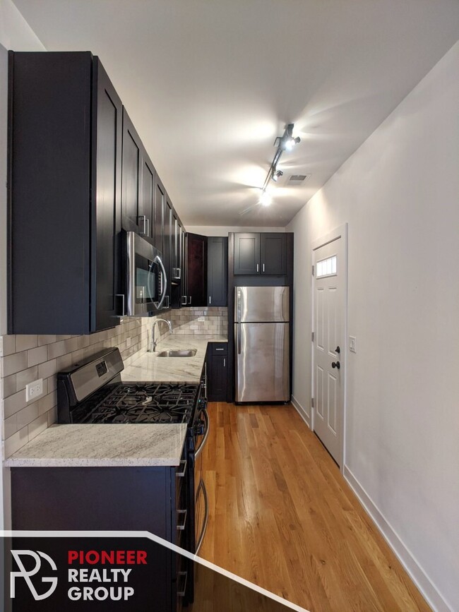 Photo - 2211 W Eastwood Ave Unit 3