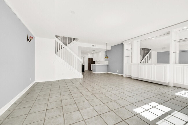 Photo - 133 Wentworth Ct