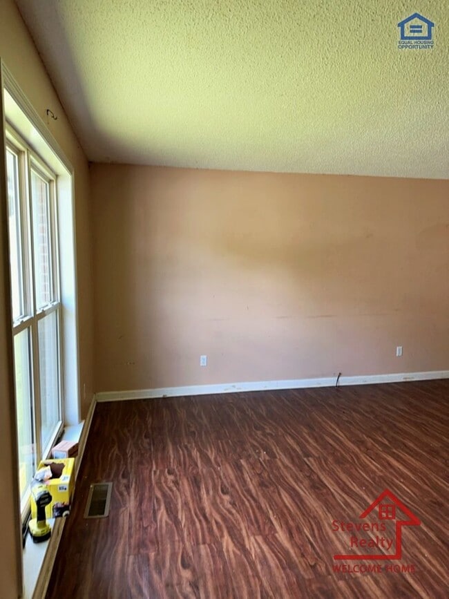 Photo - 4705 Metro Park Ln