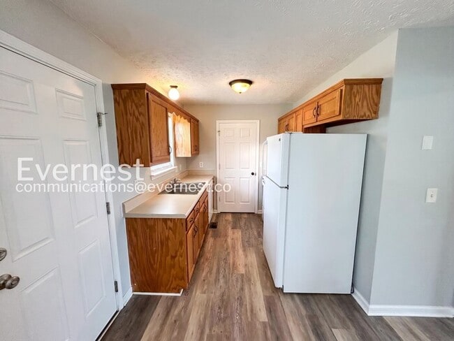 Photo - 209 Loch Lomand Dr