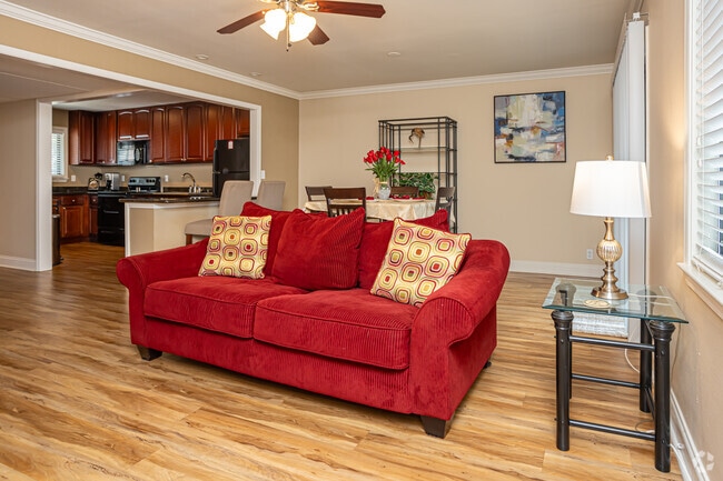 2BR, 1BA - 1,024SF