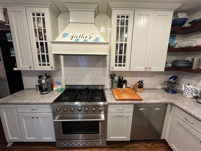 Photo - 1260 Francis St NW