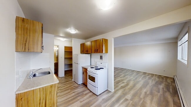 Photo - 9807-9108 108 Ave Unit 105