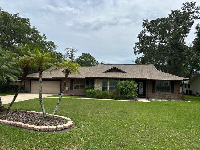 4 Fairgreen Ave