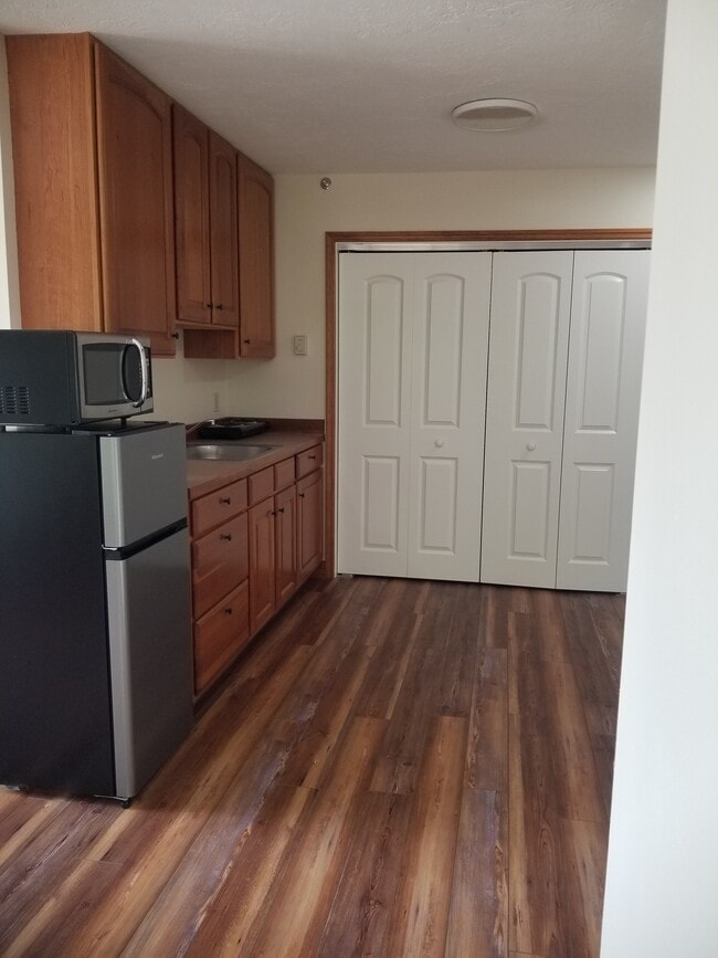 Photo - 1032 S Black Ave Unidad 1032
