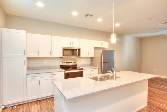 Photo - 2245 N Dayton St Unit 3