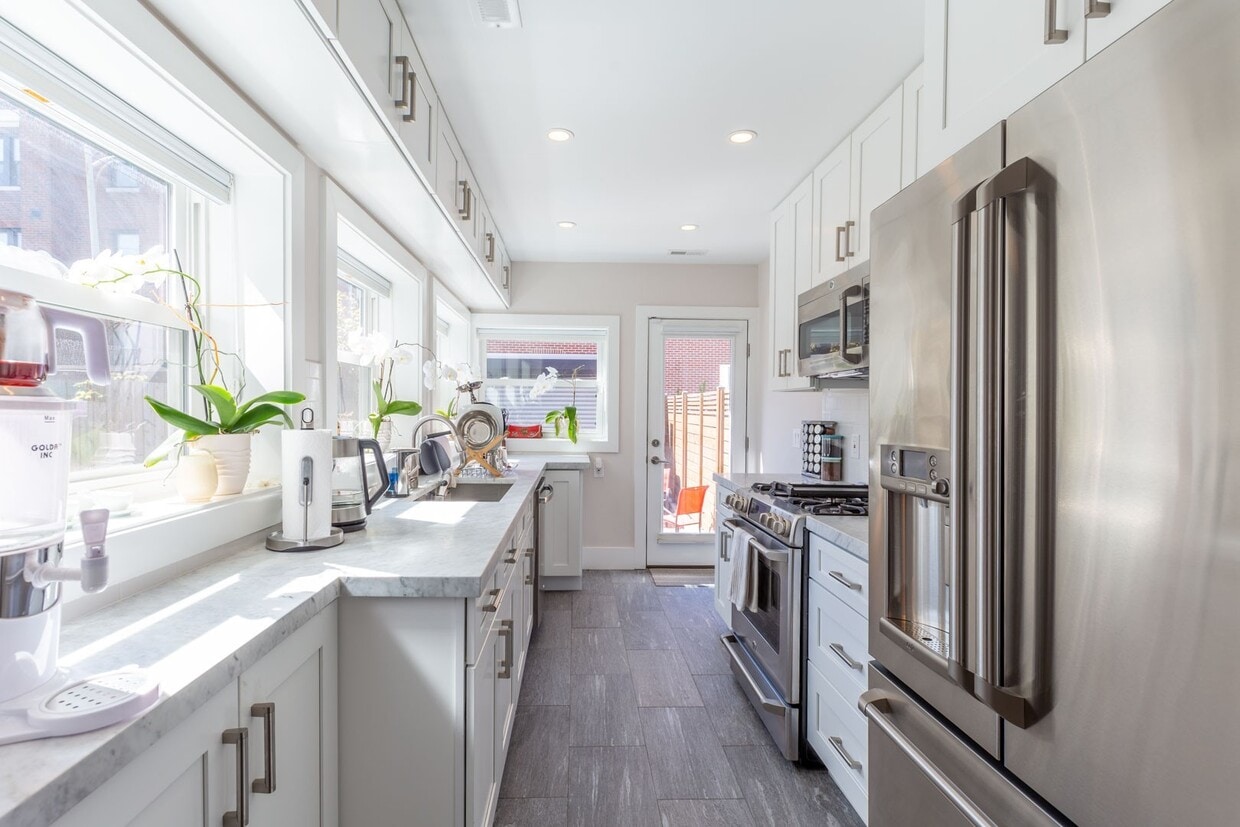 Rare Gem in LeDroit Park w/ Parking! - Rare Gem in LeDroit Park w/ Parking!
