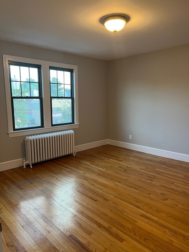 Bedroom 1 - 4 Price Blvd Unit 3