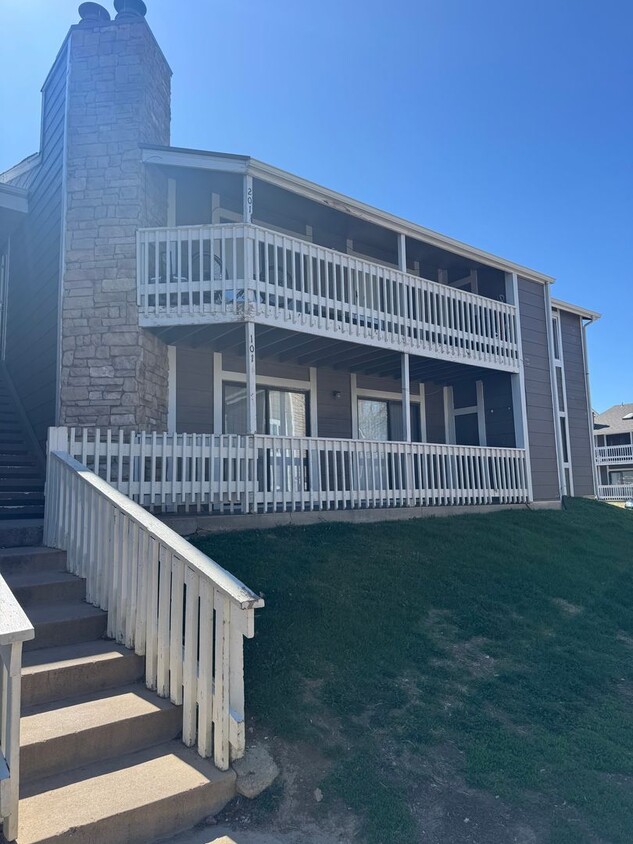 Large 3-bedroom 2 Bathroom in Robinwood! - Large 3-bedroom 2 Bathroom in Robinwood!