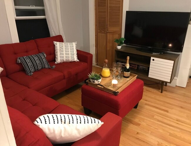 Building Photo - 3 Watson St Unit 2R Rental