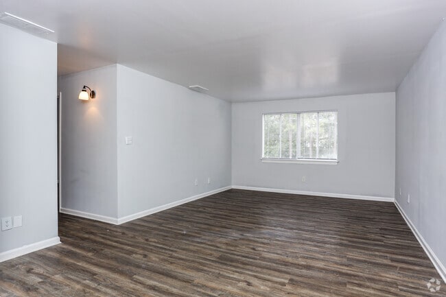 2BR, 1BA - West Town Apartments