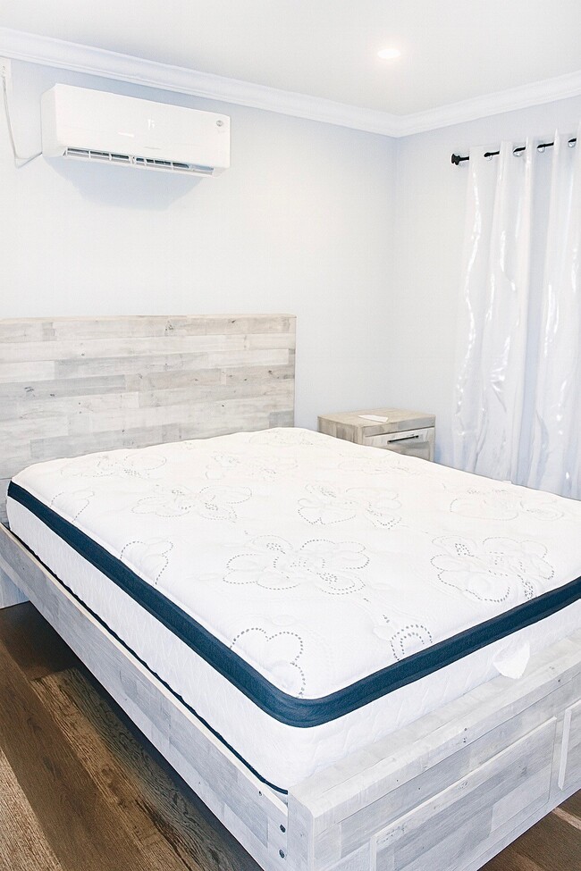 Building Photo - 2 Lula Dr