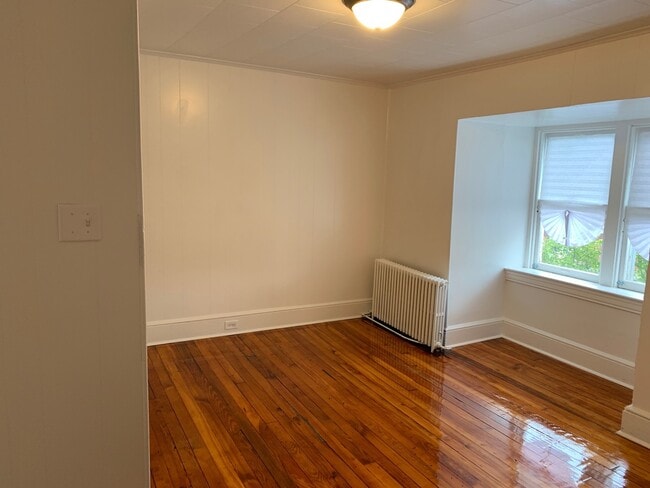 Photo - Fully Renovated Spacious 4 Bedroom 1.5 Bath House, Garage-York City SD