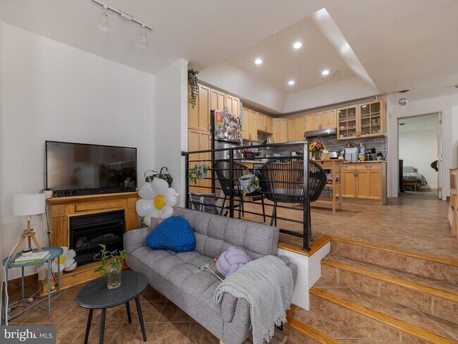 Photo - 1108 Locust St Unit 1ST FLOOR